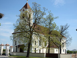 Rabensburg, Pfarrkirche hl. Helena, spätbarocker Saalbau mit Dreiseitschluss