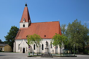 Wilhelmsburg, Hauptplatz, Pfarrkirche hl. Stephan, gotische Staffelkirche mit romanischen Kern