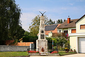 Föllim, Kriegerdenkmal