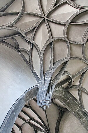 Weistrach, Pfarrkirche hl. Stephan, Schlingrippengewölbe, um 1515