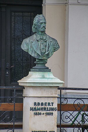 Kirchberg am Walde, Denkmal für Robert Hamerling