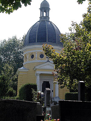 Mödling Friedhof, Mausoleum Schüler