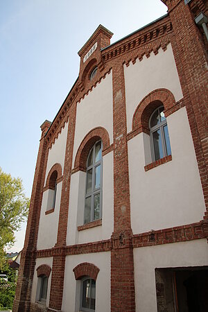 Oberwaltersdorf, Fabriksstraße, ehem. Baumwollspinnerei, Fabriksgebäude, 1895 erbaut