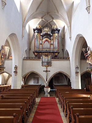 Emmersdorf, Pfarrkirche hl. Nikolaus, Blick gegen die Orgelempore