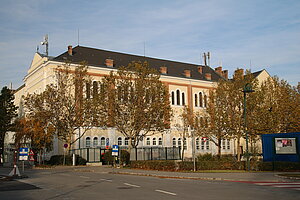 Biedermannsdorf, Ehem. Borromäum, heute Höhere Bundeslehranstalt für wirtschaftliche Berufe