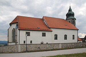 Kollmitzberg, Pfarr- und Wallfahrtskirche hl. Ottilie, Saalkirche mit barockisiertem Langhaus und spätgotischem Polygonalchor, vorgestellter Westturm, 1787/88 barocker Umbau