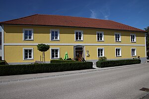 Viehdorf, Haus Nr. 19, Hofbauer, 1898 aufgestockt