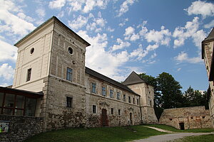 Burg Neuhaus, nach Zerstörung durch die Osmanen 1694 Errichtung einer Glasfabrik