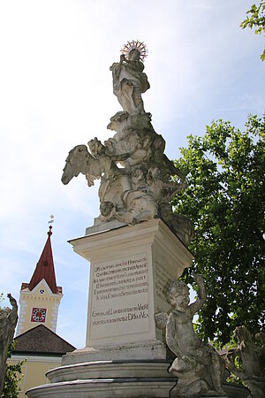 Wallsee, Mariensäule auf dem Hauptplatz, Benedikt Stöber, 1710, gestiftet von Johann Nikolaus Guyard, Freiherr von St. Julien, Reichsgraf von und zu Wallsee