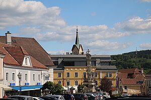 Zwettl, Dreifaltigkeitsplatz, Dreifaltigkeitssäule von 1727