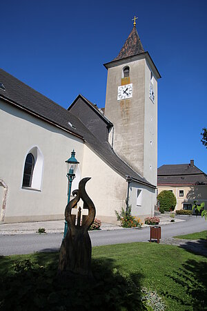 Martinsberg, Pfarrkirche hl. Martin, romanischer Bau mit gotischem Turm, barockisiert