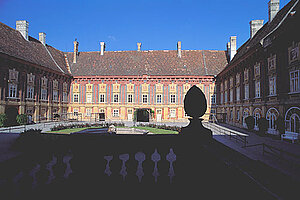 Petronell, Schloss