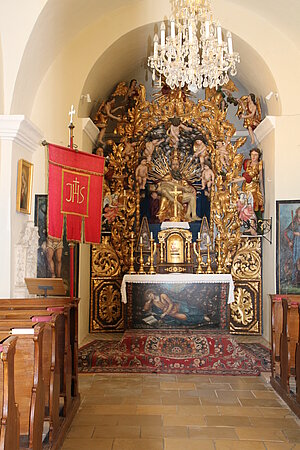 Röschitz, Dreifaltigkeitskapelle, Akanthusrankenaltar, 17. Jahrhundert