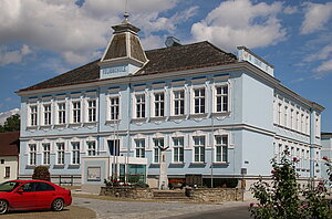 Grafenwörth, Schule - sezzessionistischer Bau, 1907