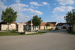 Stetteldorf am Wagram, Gestaltung des Markt- und Kirchenplatzes