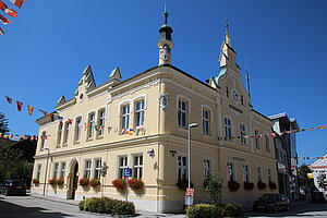 Hainfeld, Rathaus, 1906 in historistischen und Heimatstilformen errichtet
