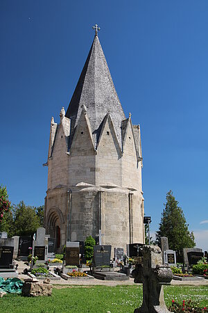 Karner hl. Bartholomäus, südlich der Pfarrkirche, Mitte 13. Jh.