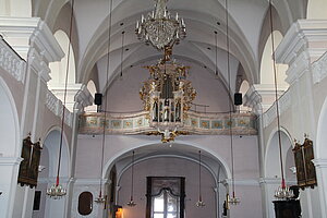 Bruck an der Leitha, Pfarrkirche Hl. Dreifaltigkeit, Blick Richtung Orgelempore