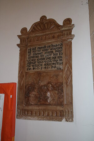 Großrußbach, Pfarrkirche hl. Valentin, Wappengrabstein, 1541