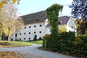 Niederkreuzstetten, Schüttkasten, östlich des Schlosses, 17. Jh.