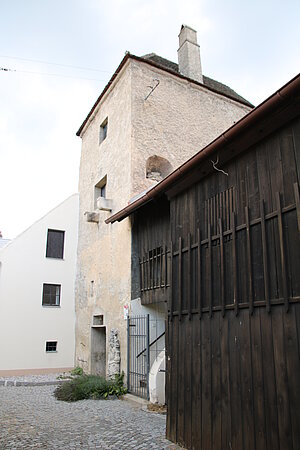 Traismauer, Pfarrkirche hl. Rupert, Florianigasse Nr. 13: Reck / Hungerturm, römerzeitlich