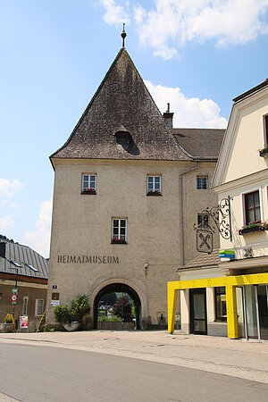 Lilienfeld, Babenbergerstraße 3, Heimatmuseum im Dienerturm, 14. Jh.