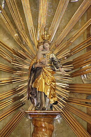 Kirchberg am Wagram, Pfarrkirche hl. Stephan, Seitenaltar - Gnadenbild Maria auf der Säule, 1674, aus der 1783 aufgehobenen Wallfahrtskapelle Mitterstockstall
