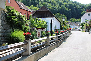 Willendorf, Dorfstraße