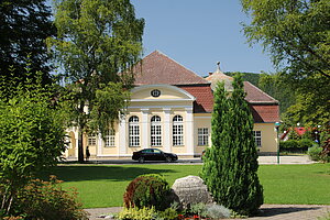 Pernitz, Raimundgasse Nr. 2, Pfarr- und Jugendheim, 1923-30 nach Plänen von Richard Merz errichtet