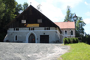 Feistritz am Wechsel, Burg Feistritz, sog. Reithalle, Anf. 19. Jh., im Kern spätmittelalterlich