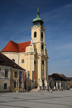 Laxenburg, Pfarrkirche Zur Kreuzerhöhung, Neubau ab 1693, Carlo Antonio Carlone zugeschrieben