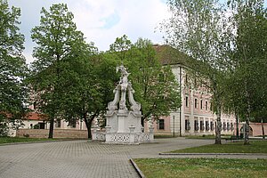 Asparn an der Zaya, Kirchenplatz, Johannes-Nepomuk-DEnkmal, 1724