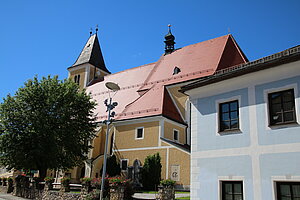 Strengberg, Pfarrkirche Mariae Himmelfahrt, nach Brand 1507 Langhausneubau, 1629 und 1638/39 Turm