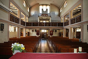 Ulmerfeld, Pfarrkirche Hll. Petrus und Paulus, gotischer Bau, 1951-53 umgebaut
