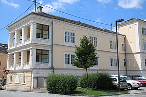 Ybbs an der Donau, Schiffmeisterhaus, im Kern 15. und 16. Jahrhundert, im 19. Jahrhundert umgebaut