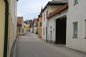 Thallern, Hauptstraße