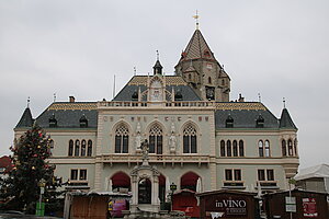 Korneuburg, Rathaus, 1894/95 nach Plänen von Max Kropf errichtet