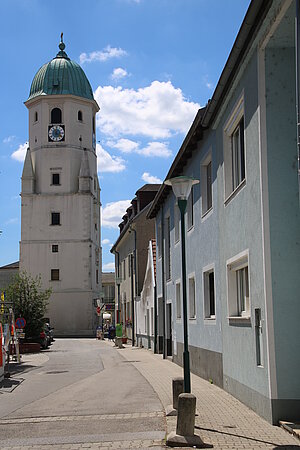 Fischamend, Fischaturm am Hauptplatz, 13. Jh.