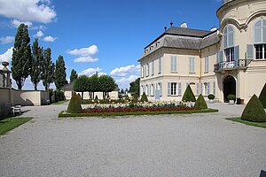 Schloss Niederweiden, barockes Jagdschloss, 1693-1701 errichtet, Johann Bernhard Fischer von Erlach