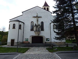 Eichgraben, Pfarrkirche Herz Jesu Friedenskirche, Hauptfassade