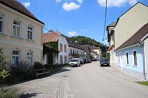 Hardegg, Blick in die Hauptstraße, die im 16./17. Jh. angelegt wurde