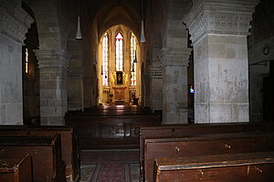 Bad Deutsch-Altenburg, Pfarr- und Wallfahrtskirche Mariae Empfängnis, Blick in das Kircheninnere