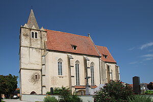 Engabrunn, Pfarrkirche hl. Sebastian, Saalbau mit gedrungenem Westturm,  1501-1522, Weihe 1522