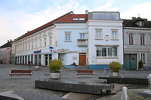 Gföhl, Hauptplatz, Neues Rathaus mit Fassade 2. H. 19. Jh.