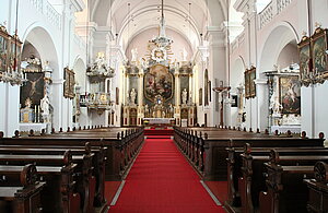 Bruck an der Leitha, Pfarrkirche Hl. Dreifaltigkeit, 1697-1702, Blick in das Kircheninnere