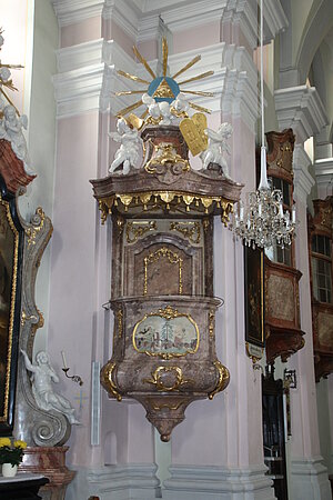 Ernstbrunn, Pfarrkirche hl. Martin, Kanzel mit Evangelistenbild, nach 1760