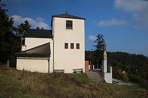 Stollhof, Engelbertkirche mit Dr. Dollfuß-Gedenkstätte, 1934 nach Plänen von Robert Kramreiter erbaut