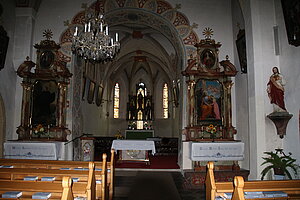 Unteraspang, Pfarrkirche hl. Johannes der Täufer, Blick in das Kircheninnere