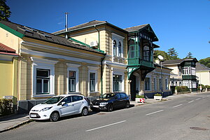 Hinterbrühl, Hauptstraße, typische Verbauung mit Villen um 1900/1910