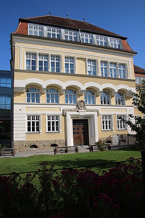 Langenlois, Bürgerschule, 1913/14 errichtet